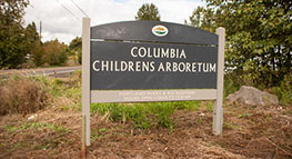 Photo of the sign at the entrance of the Columbia Children's Arboretum